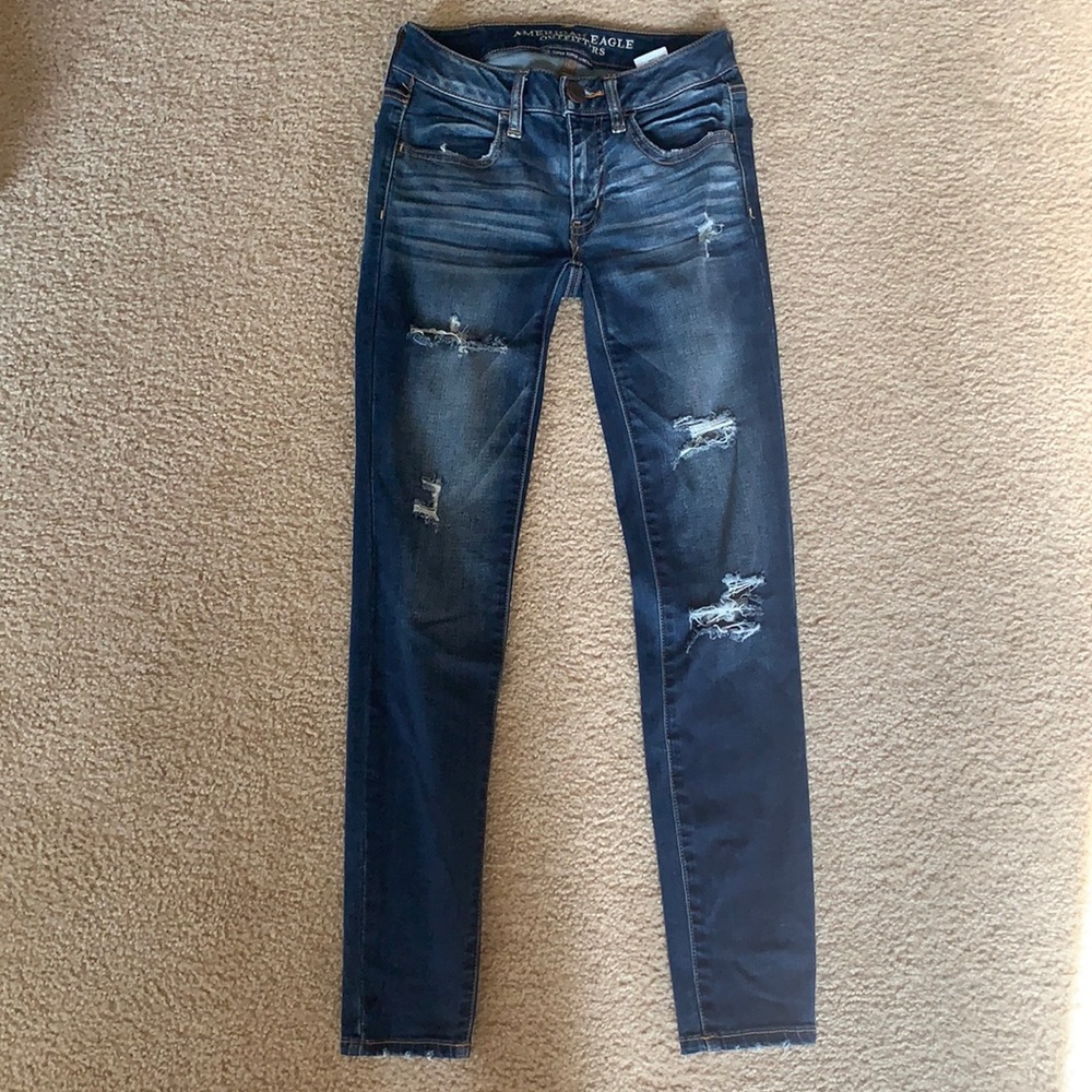 00 Short American Eagle Distressed Jeans